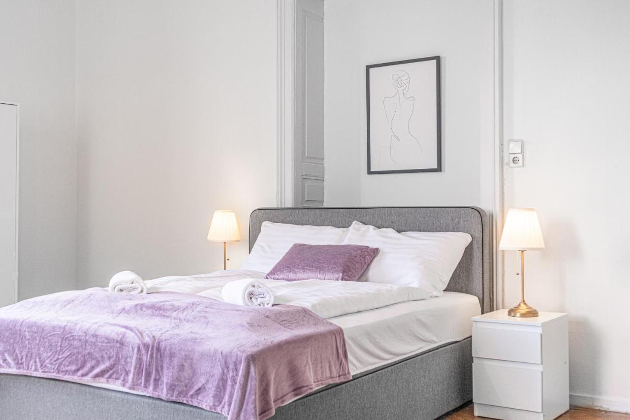 Cozy 2Br Apt. Near Akh Hospital-Ideal For Longstay Wina Bagian luar foto