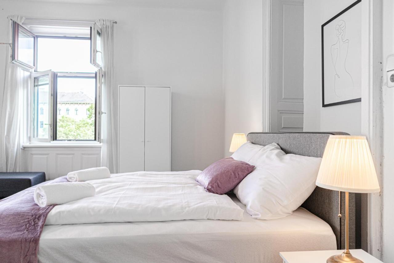 Cozy 2Br Apt. Near Akh Hospital-Ideal For Longstay Wina Bagian luar foto